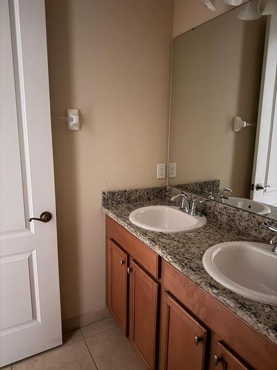 For Rent: $2,400 (3 beds, 2 baths, 1608 Square Feet)