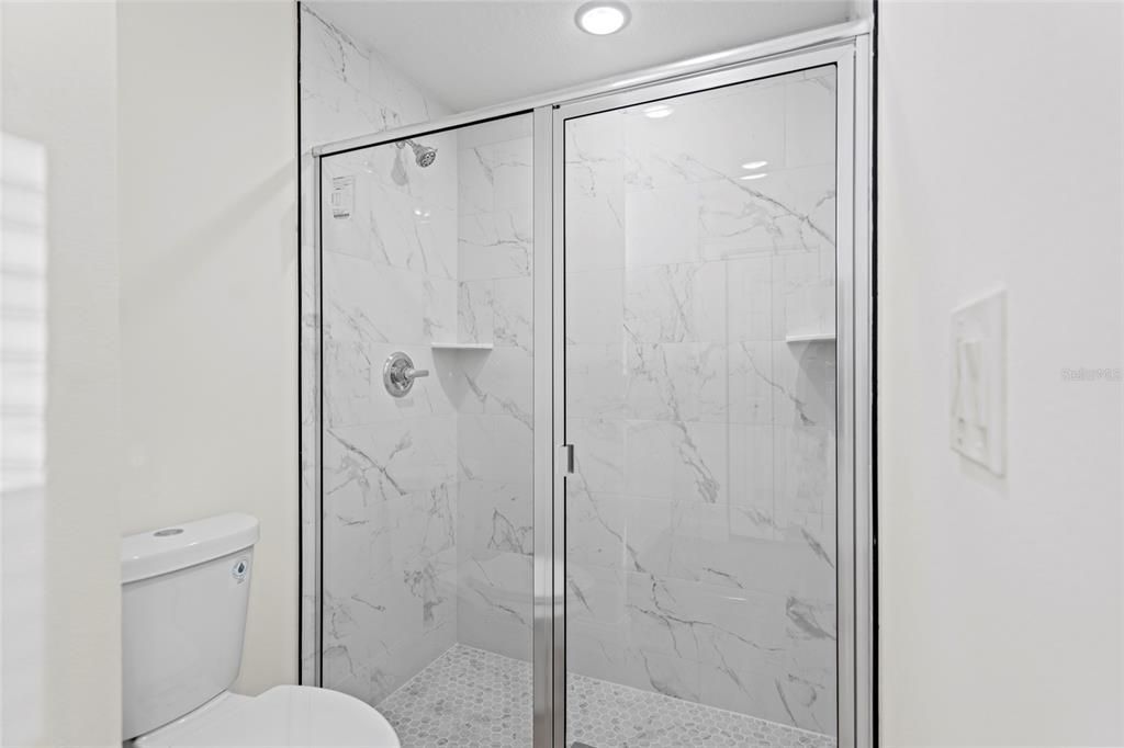 For Sale: $389,900 (3 beds, 2 baths, 1598 Square Feet)