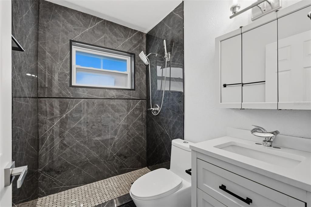 For Sale: $280,000 (3 beds, 2 baths, 1396 Square Feet)