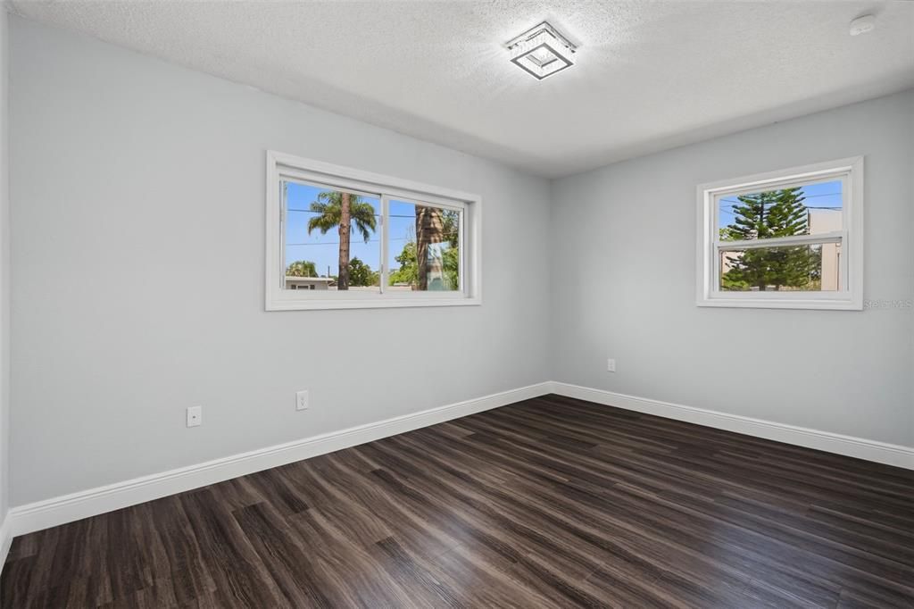 For Sale: $280,000 (3 beds, 2 baths, 1396 Square Feet)