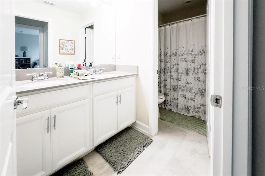 For Sale: $560,000 (4 beds, 3 baths, 2502 Square Feet)
