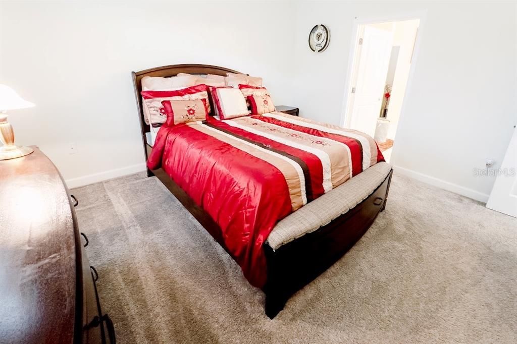 For Sale: $560,000 (4 beds, 3 baths, 2502 Square Feet)