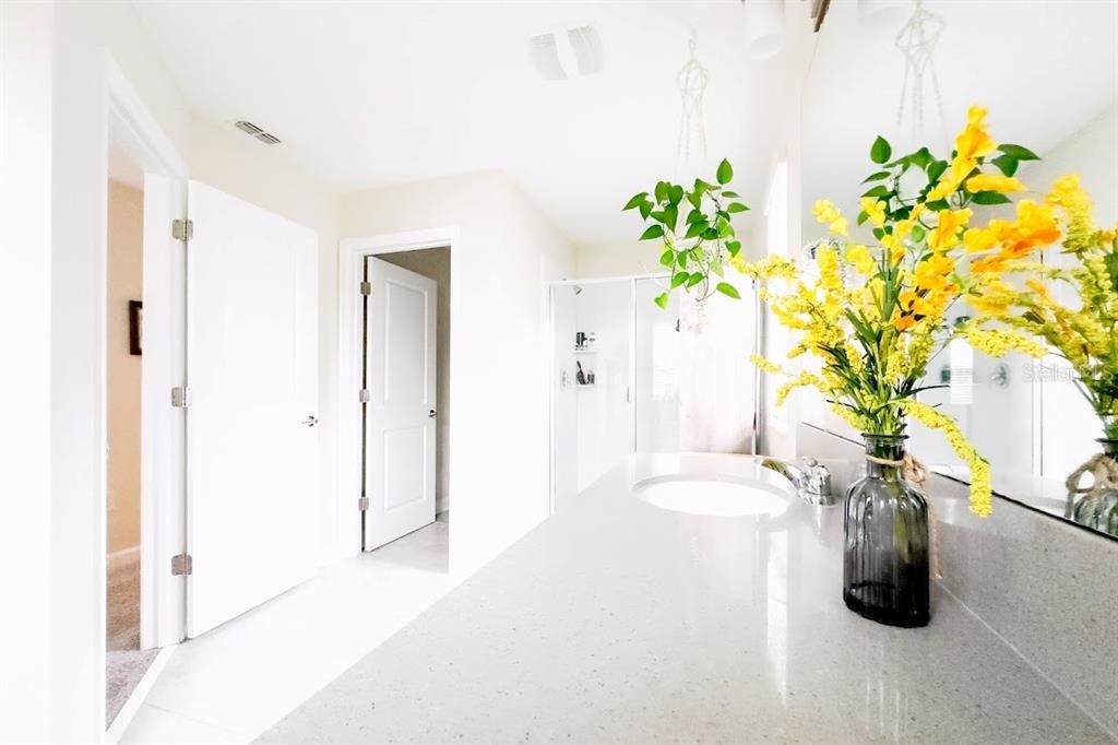 For Sale: $560,000 (4 beds, 3 baths, 2502 Square Feet)