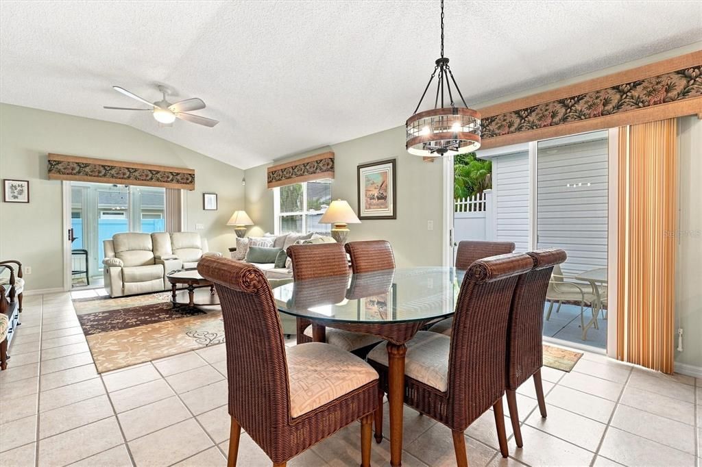 For Sale: $394,000 (3 beds, 2 baths, 1368 Square Feet)