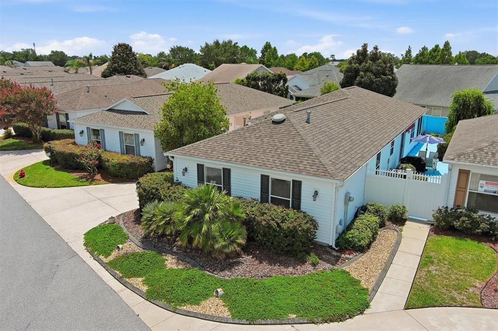 For Sale: $394,000 (3 beds, 2 baths, 1368 Square Feet)