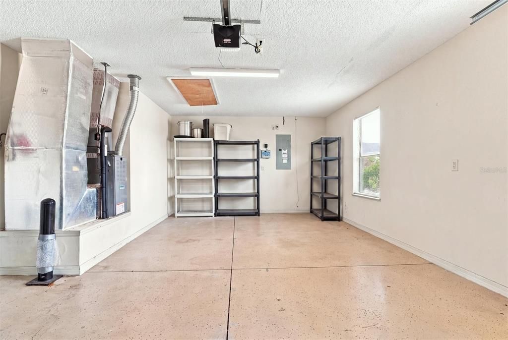 For Sale: $394,000 (3 beds, 2 baths, 1368 Square Feet)