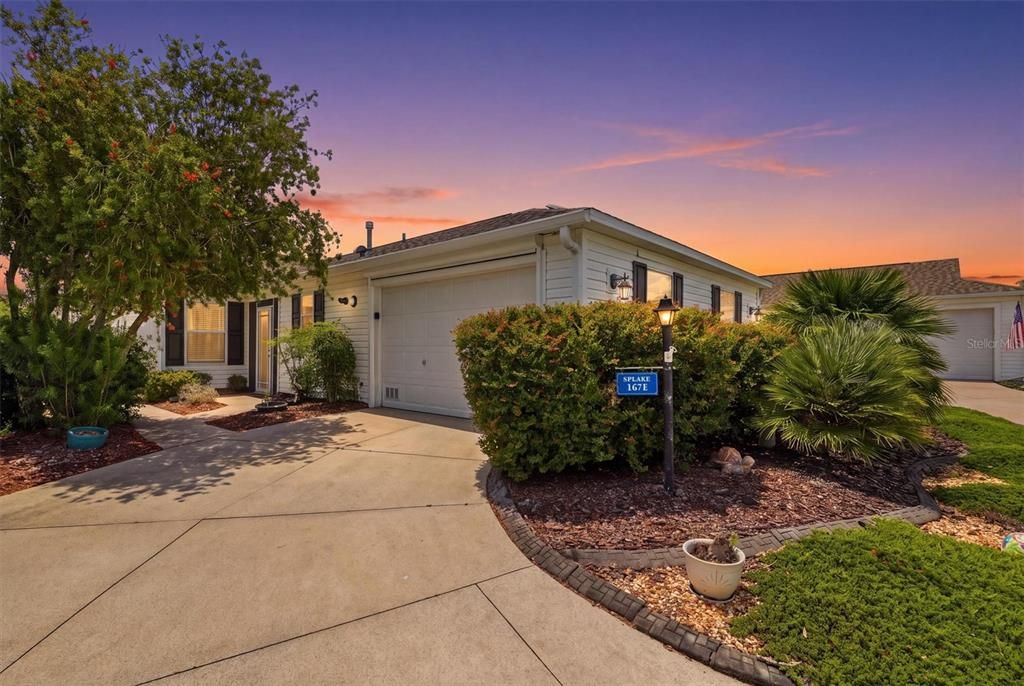 For Sale: $394,000 (3 beds, 2 baths, 1368 Square Feet)
