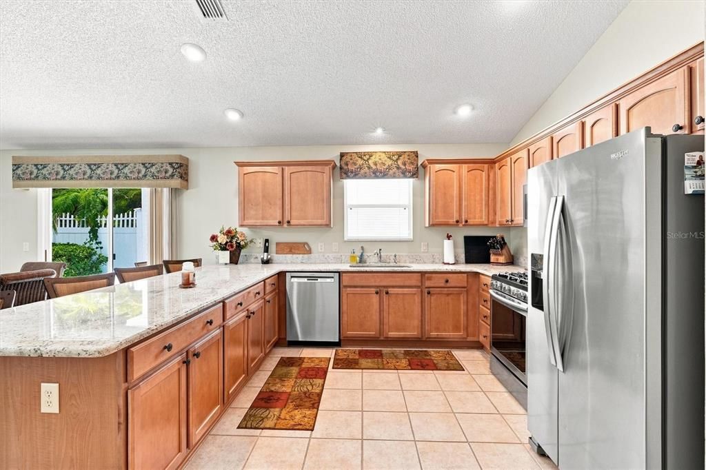 For Sale: $394,000 (3 beds, 2 baths, 1368 Square Feet)