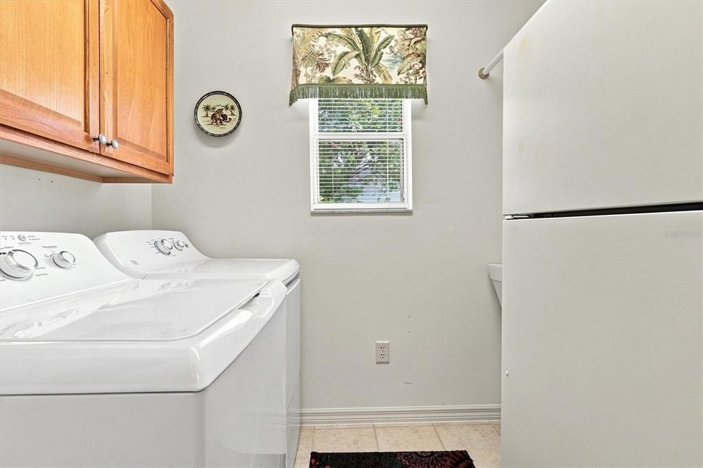 For Sale: $394,000 (3 beds, 2 baths, 1368 Square Feet)