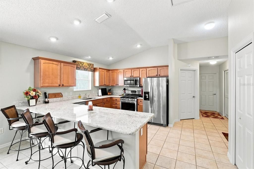 For Sale: $394,000 (3 beds, 2 baths, 1368 Square Feet)