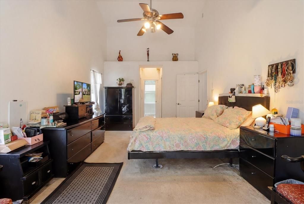 For Sale: $369,000 (3 beds, 2 baths, 2176 Square Feet)