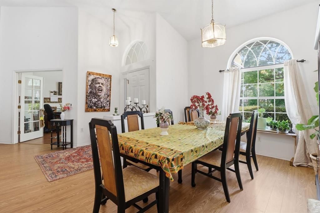 For Sale: $369,000 (3 beds, 2 baths, 2176 Square Feet)