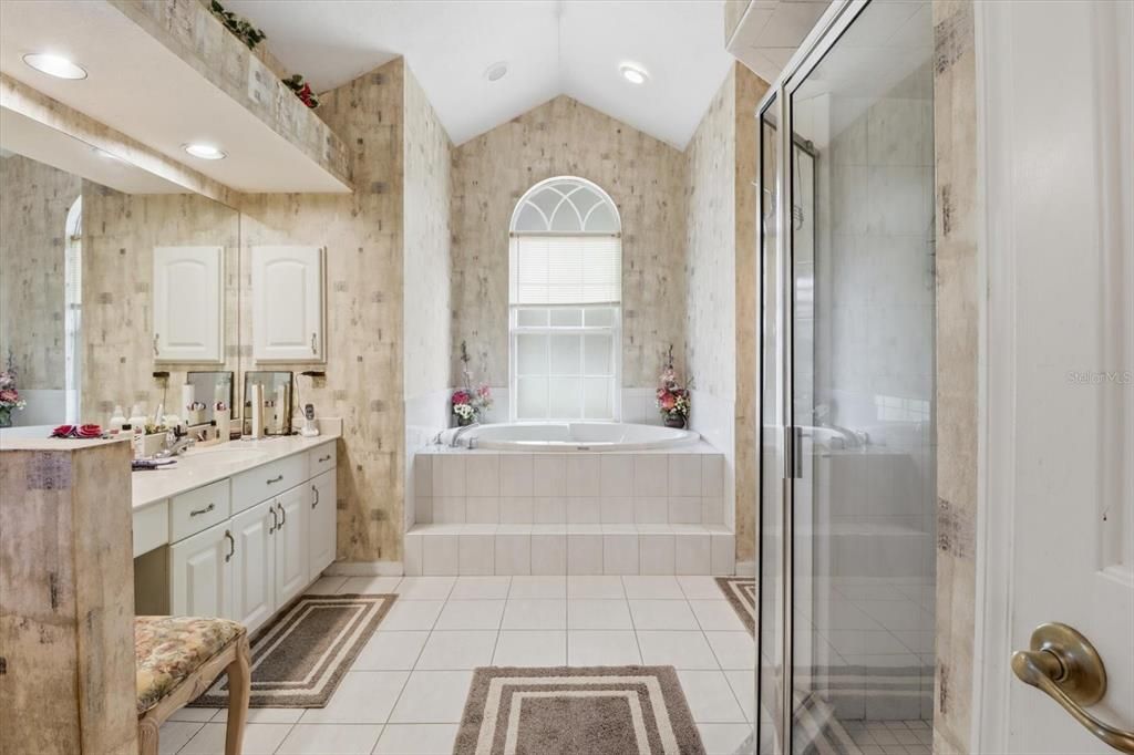 For Sale: $369,000 (3 beds, 2 baths, 2176 Square Feet)