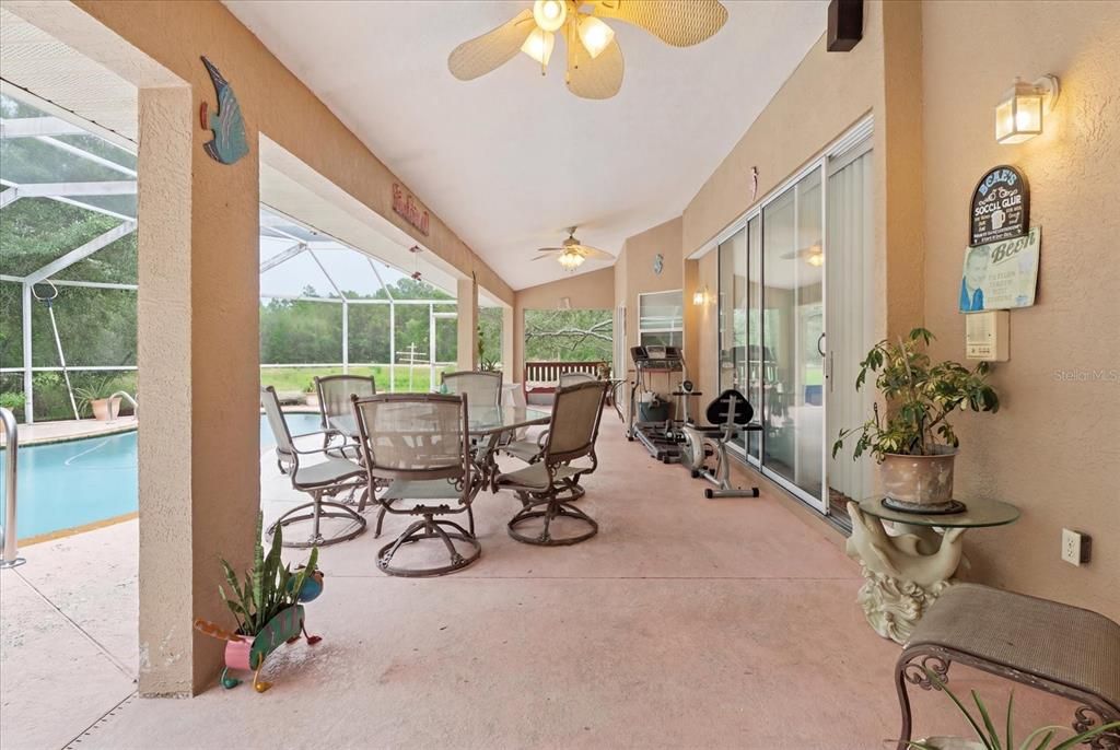 For Sale: $369,000 (3 beds, 2 baths, 2176 Square Feet)
