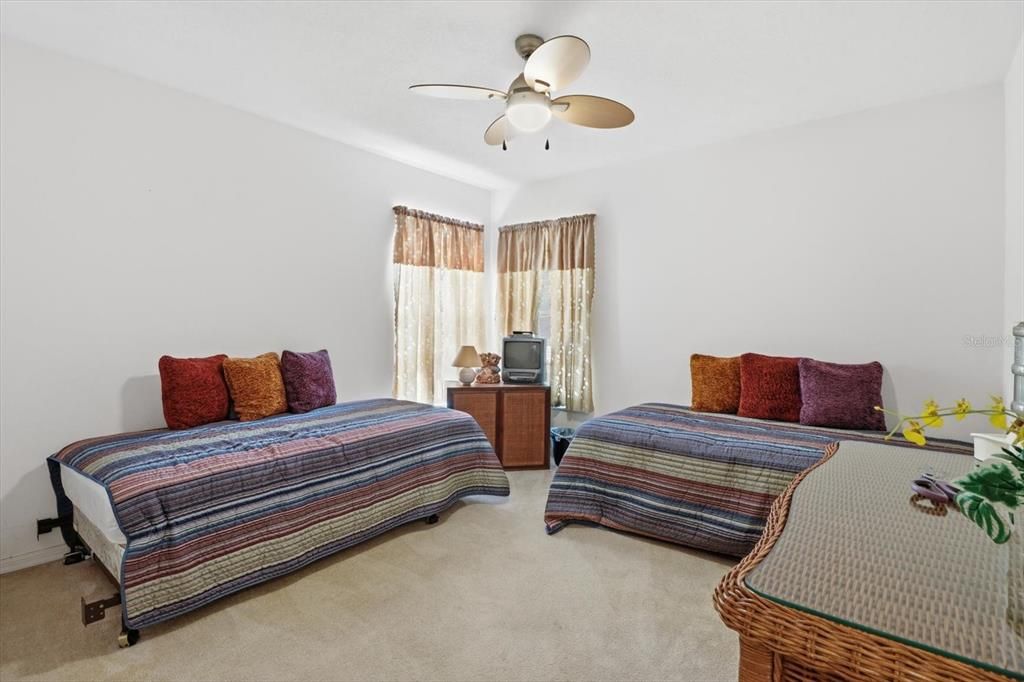 For Sale: $369,000 (3 beds, 2 baths, 2176 Square Feet)