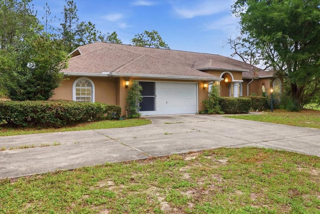 For Sale: $369,000 (3 beds, 2 baths, 2176 Square Feet)