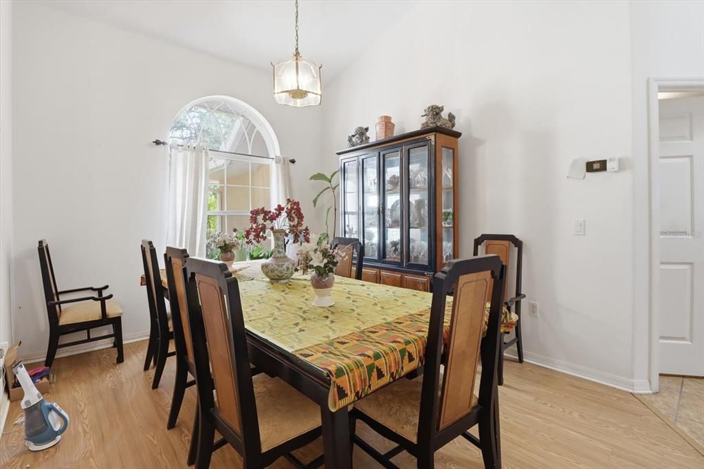 For Sale: $369,000 (3 beds, 2 baths, 2176 Square Feet)