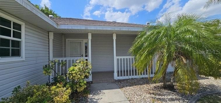 For Rent: $2,200 (3 beds, 2 baths, 1659 Square Feet)