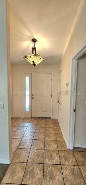 For Rent: $2,200 (3 beds, 2 baths, 1659 Square Feet)