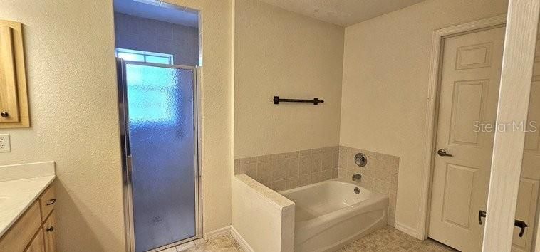 For Rent: $2,200 (3 beds, 2 baths, 1659 Square Feet)