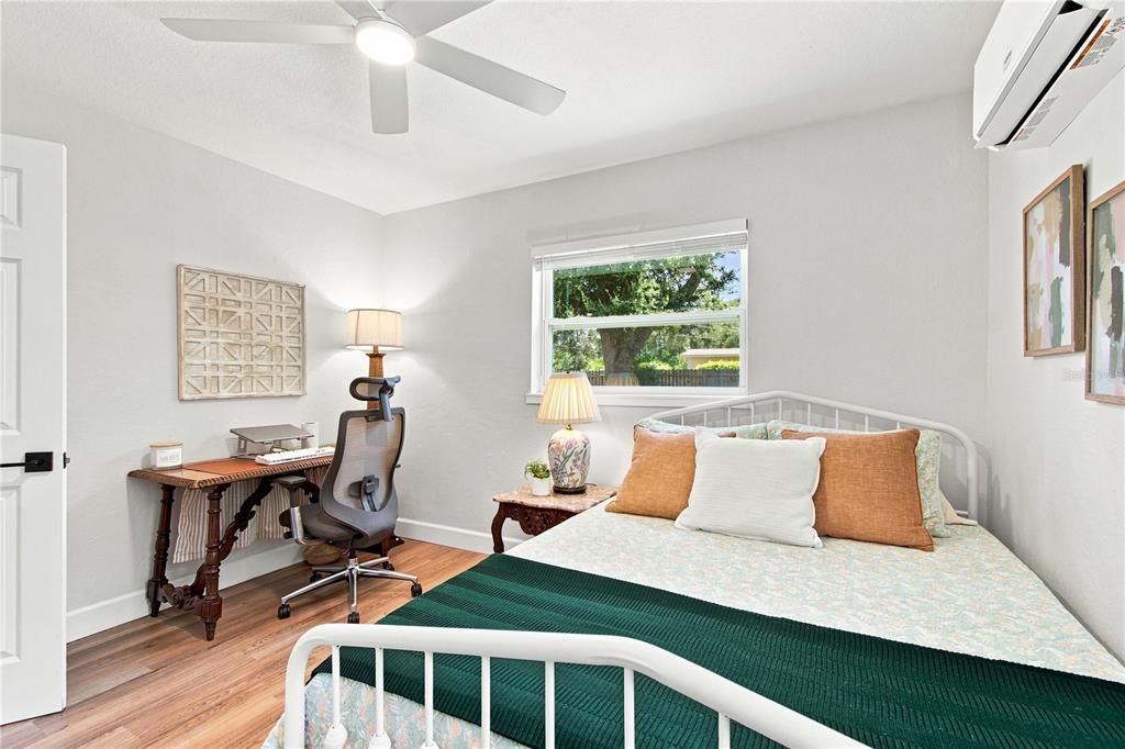 Active With Contract: $460,000 (3 beds, 2 baths, 1587 Square Feet)