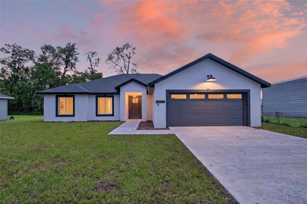 For Sale: $319,900 (4 beds, 2 baths, 1863 Square Feet)