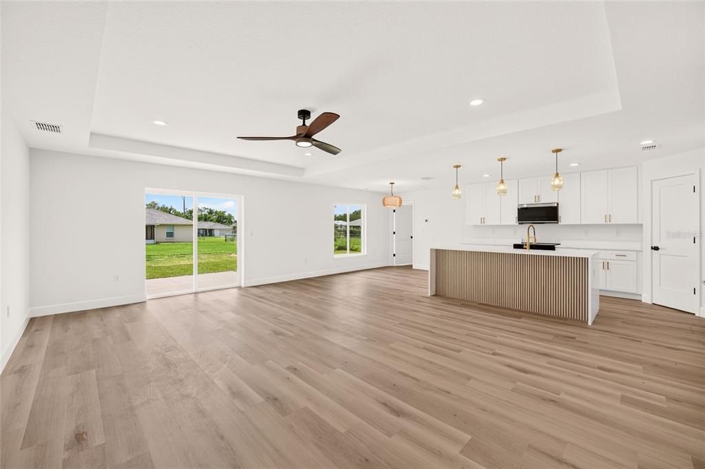 For Sale: $319,900 (4 beds, 2 baths, 1863 Square Feet)