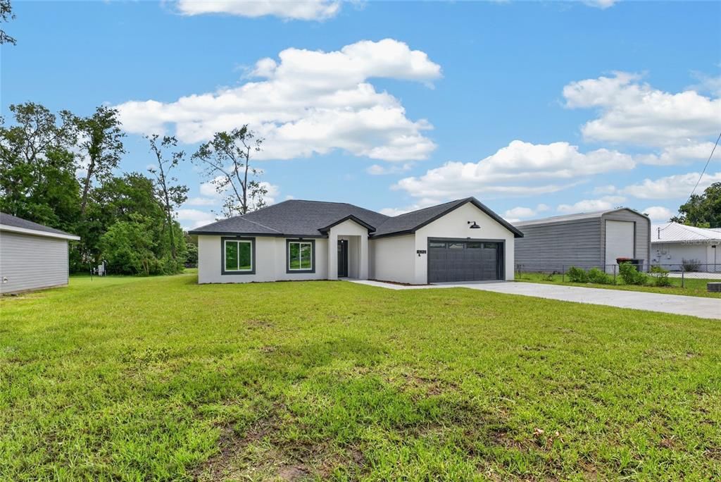 For Sale: $319,900 (4 beds, 2 baths, 1863 Square Feet)