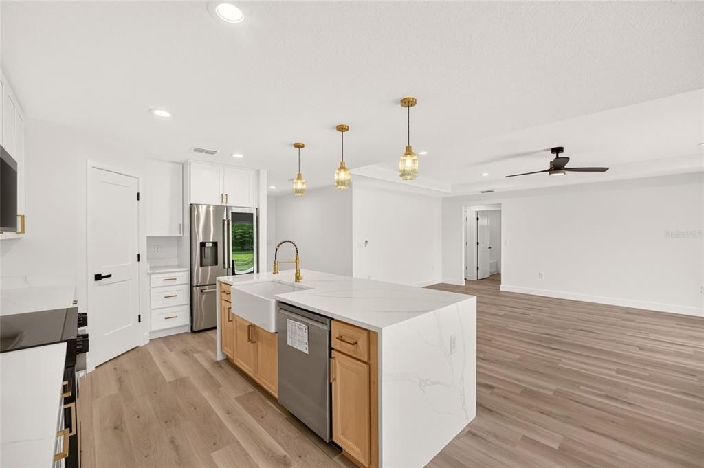 For Sale: $319,900 (4 beds, 2 baths, 1863 Square Feet)