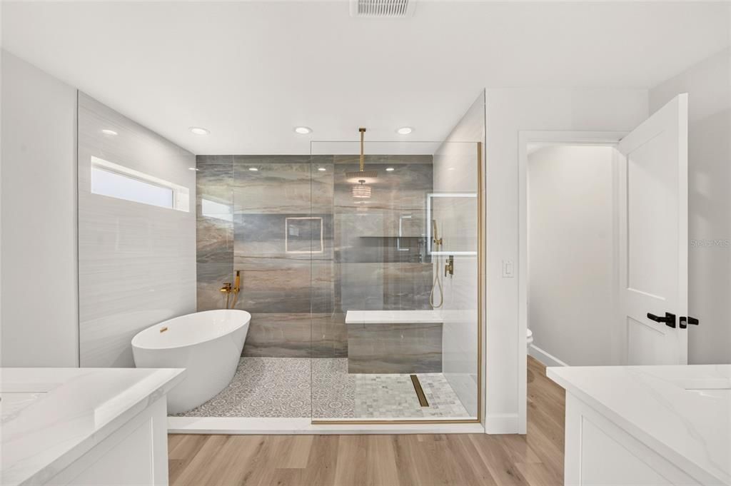 For Sale: $319,900 (4 beds, 2 baths, 1863 Square Feet)