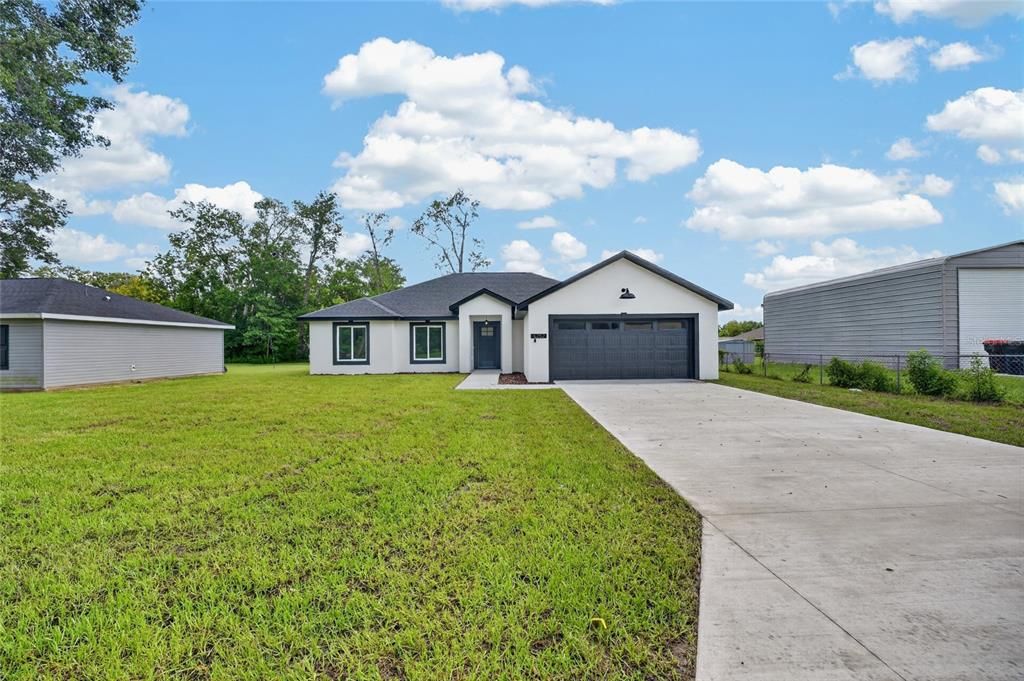 For Sale: $319,900 (4 beds, 2 baths, 1863 Square Feet)