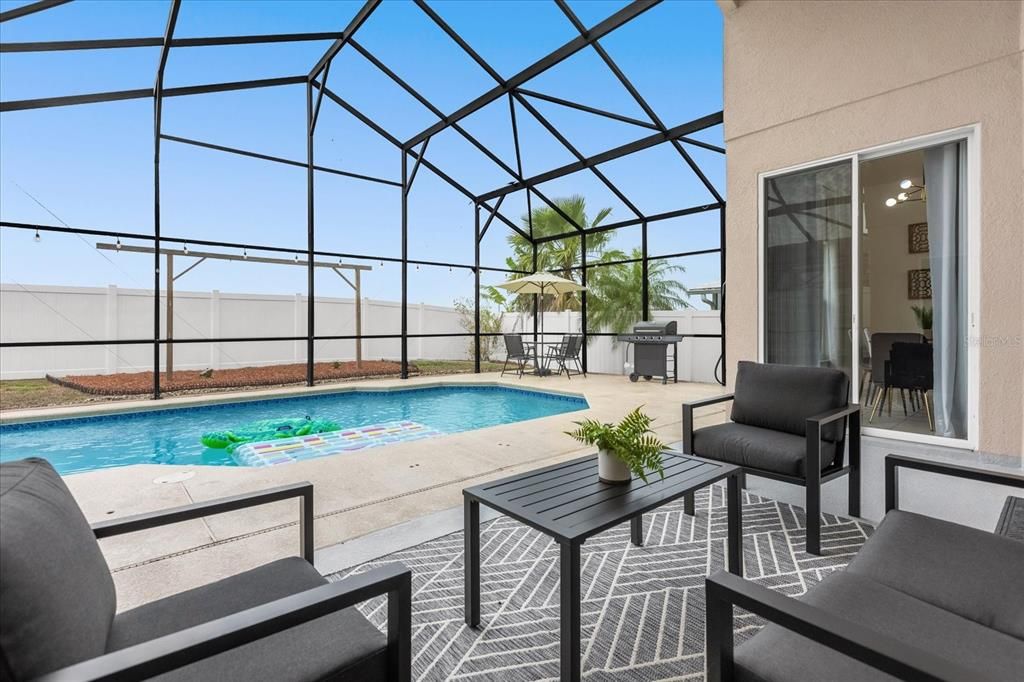For Sale: $469,000 (5 beds, 3 baths, 2531 Square Feet)
