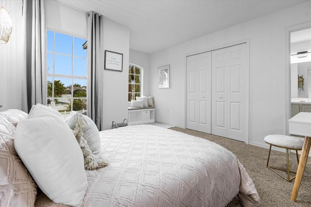 For Sale: $469,000 (5 beds, 3 baths, 2531 Square Feet)