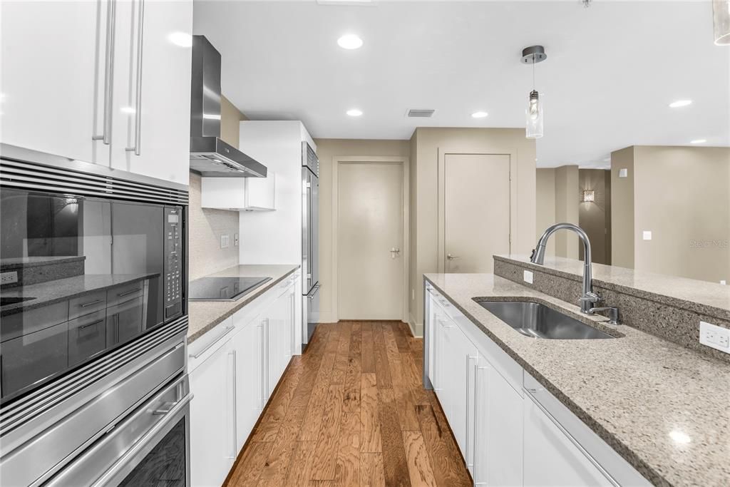 For Sale: $559,000 (2 beds, 2 baths, 1765 Square Feet)