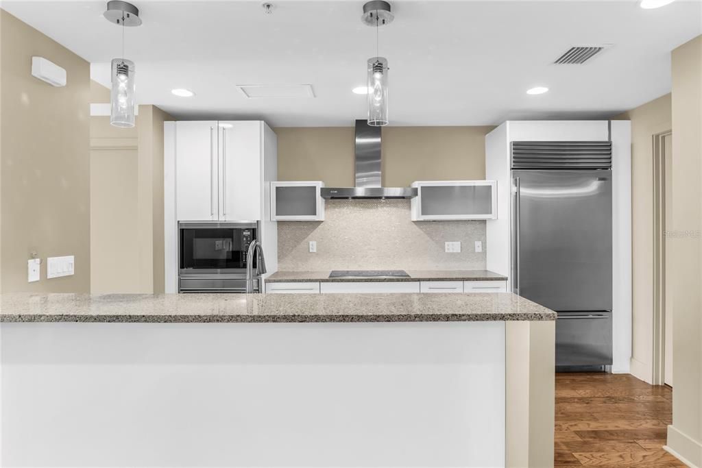 For Sale: $559,000 (2 beds, 2 baths, 1765 Square Feet)