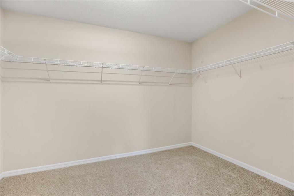 For Rent: $2,825 (4 beds, 2 baths, 2656 Square Feet)