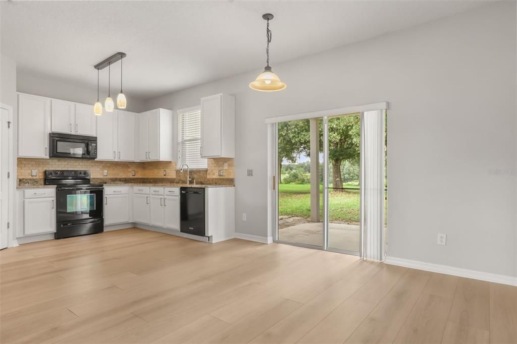 For Rent: $2,825 (4 beds, 2 baths, 2656 Square Feet)
