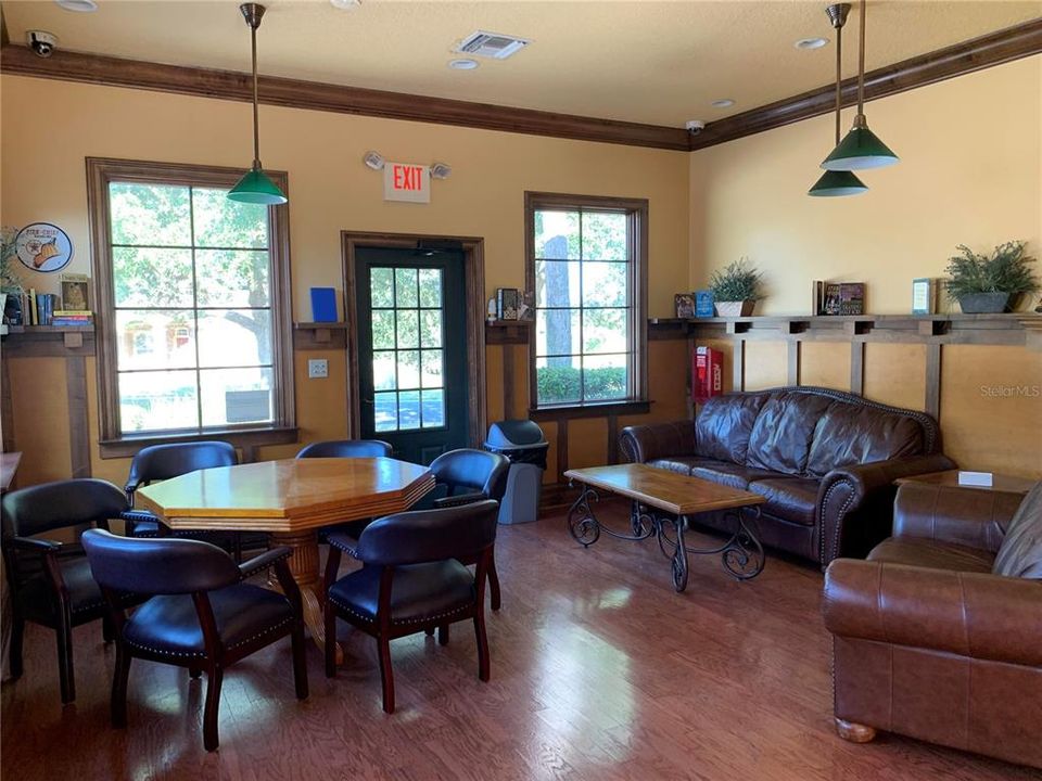 For Rent: $2,825 (4 beds, 2 baths, 2656 Square Feet)