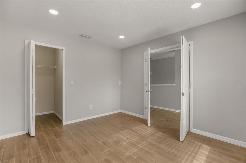 For Rent: $2,825 (4 beds, 2 baths, 2656 Square Feet)