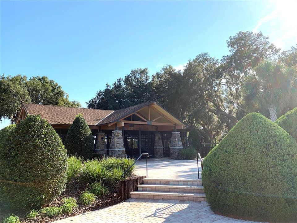 For Rent: $2,825 (4 beds, 2 baths, 2656 Square Feet)