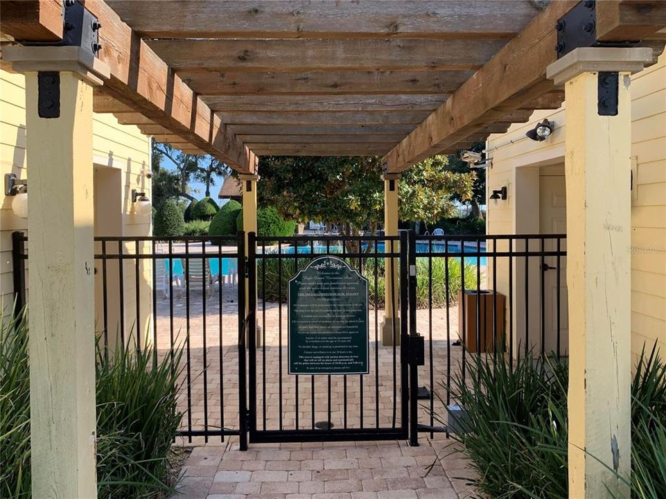 For Rent: $2,825 (4 beds, 2 baths, 2656 Square Feet)