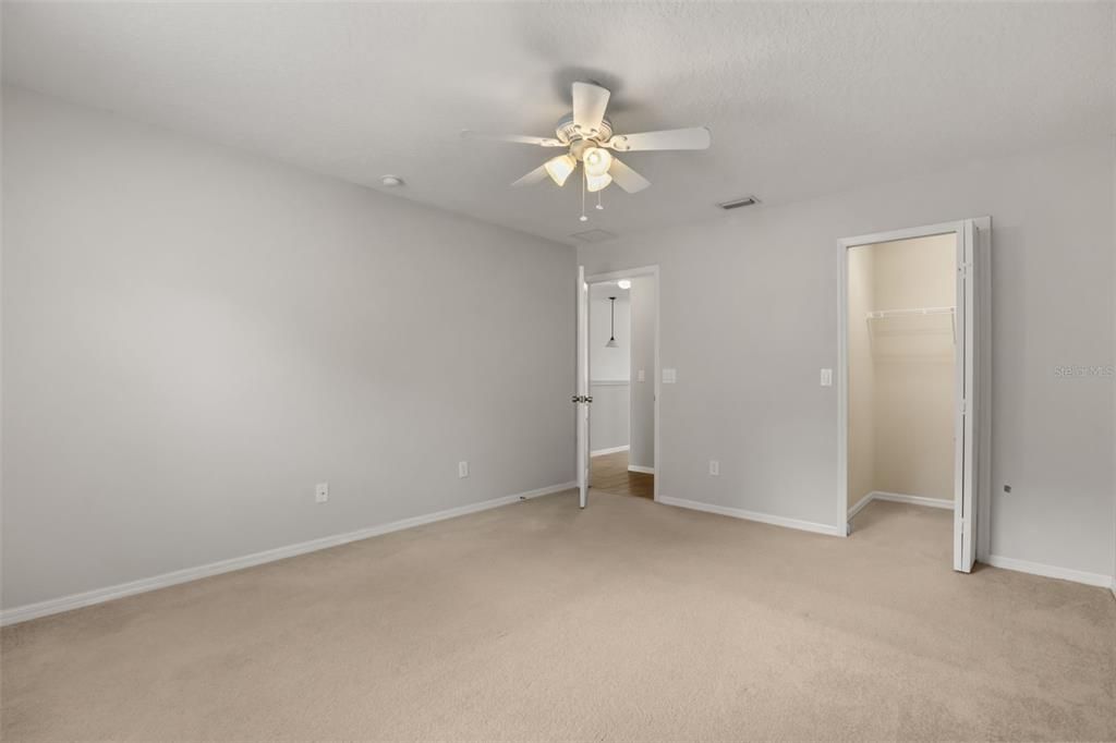 For Rent: $2,825 (4 beds, 2 baths, 2656 Square Feet)