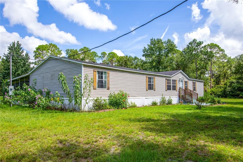 For Sale: $309,800 (4 beds, 2 baths, 2280 Square Feet)