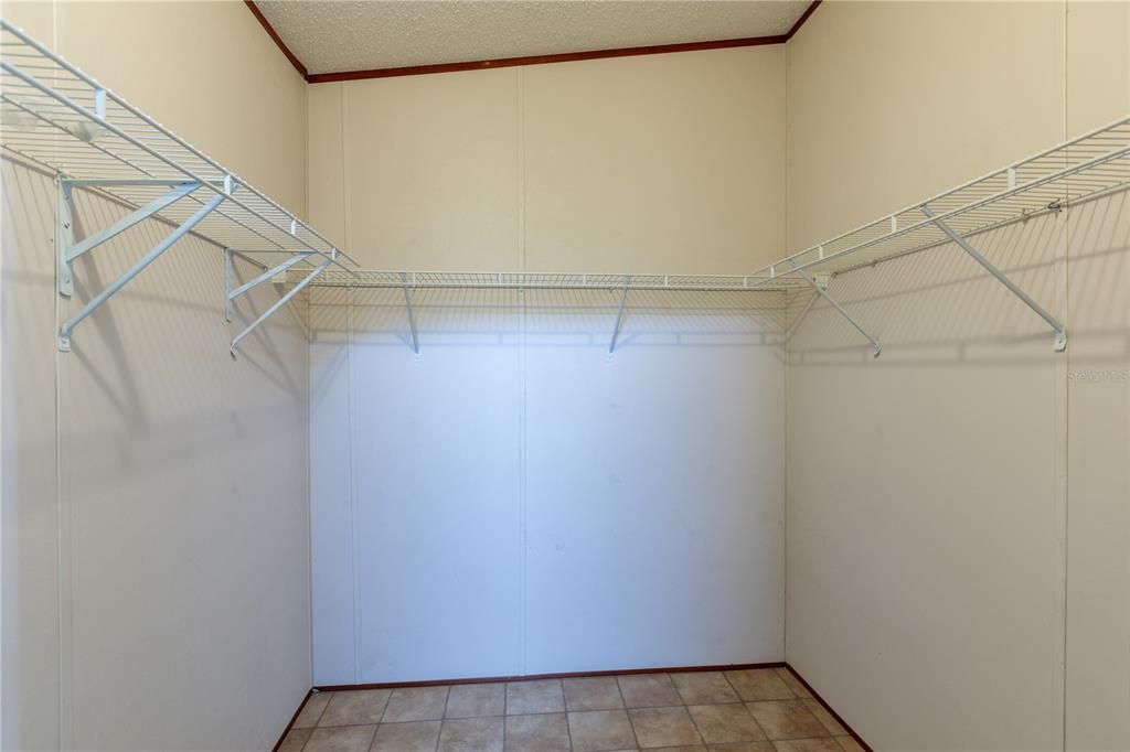 For Sale: $309,800 (4 beds, 2 baths, 2280 Square Feet)