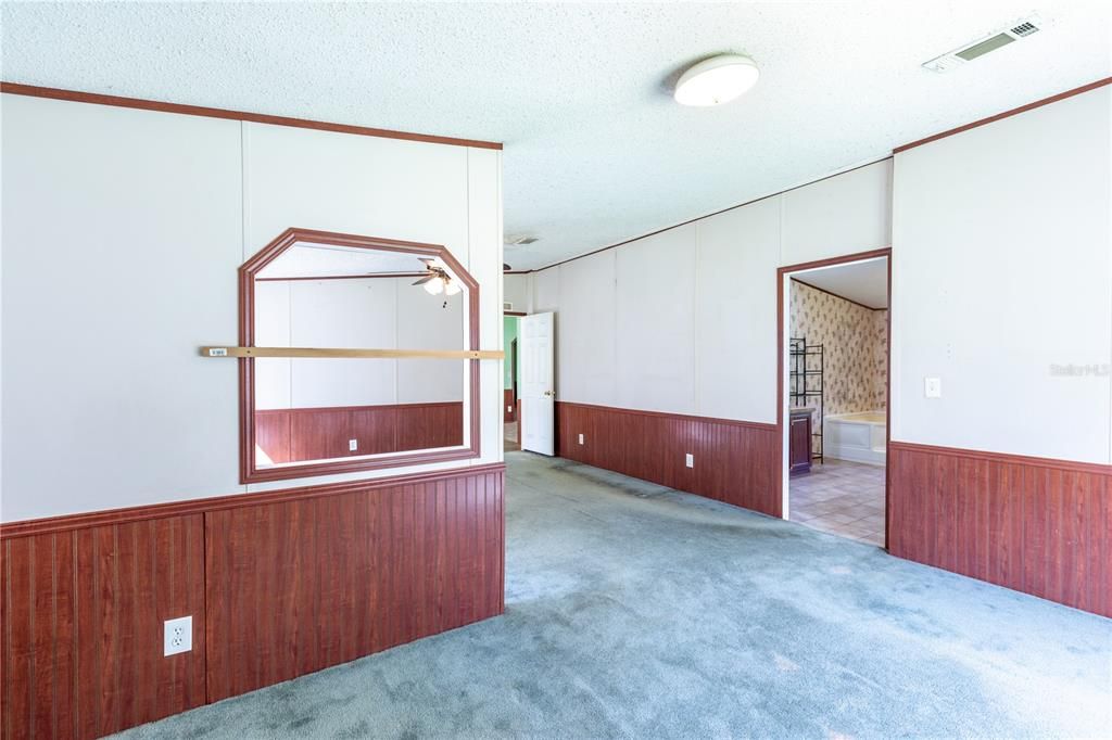 For Sale: $309,800 (4 beds, 2 baths, 2280 Square Feet)