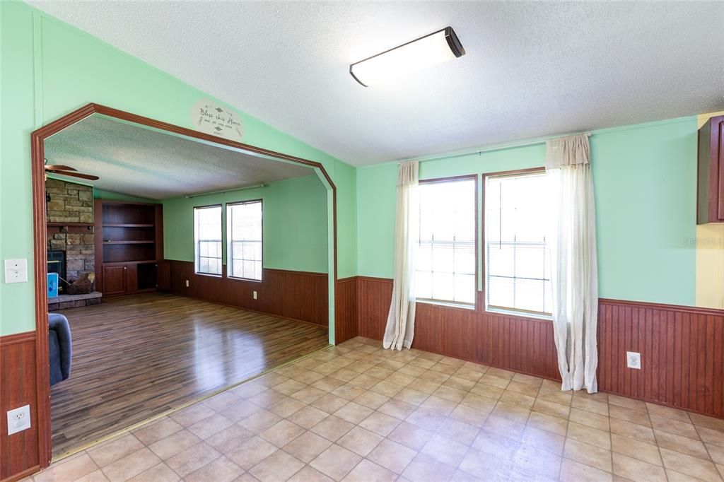 For Sale: $309,800 (4 beds, 2 baths, 2280 Square Feet)