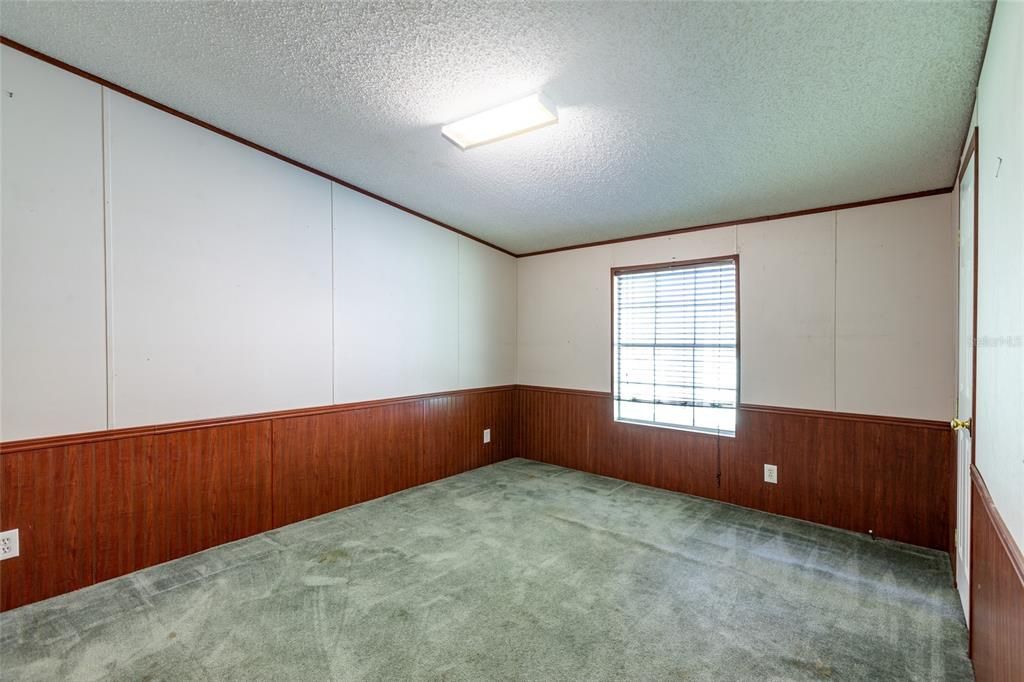 For Sale: $309,800 (4 beds, 2 baths, 2280 Square Feet)
