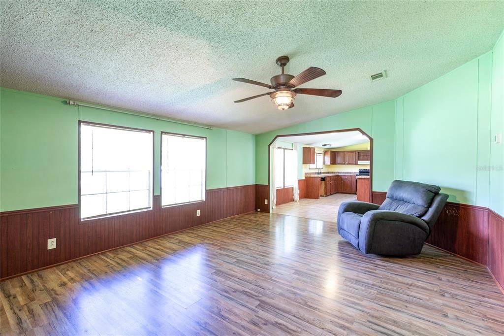 For Sale: $309,800 (4 beds, 2 baths, 2280 Square Feet)