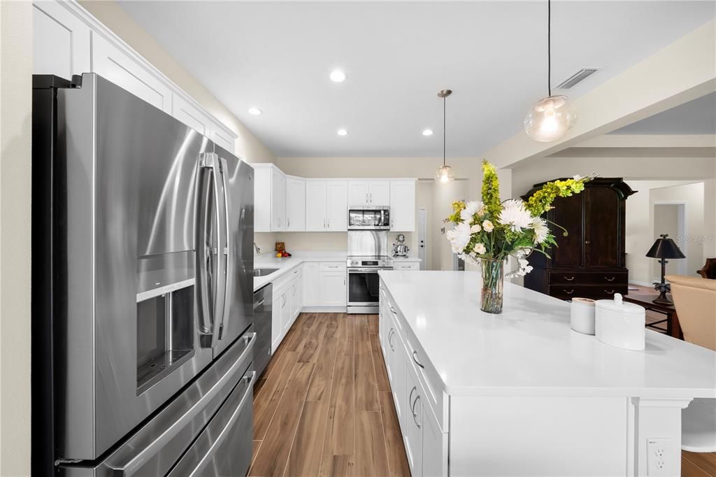 For Sale: $409,900 (3 beds, 2 baths, 2053 Square Feet)