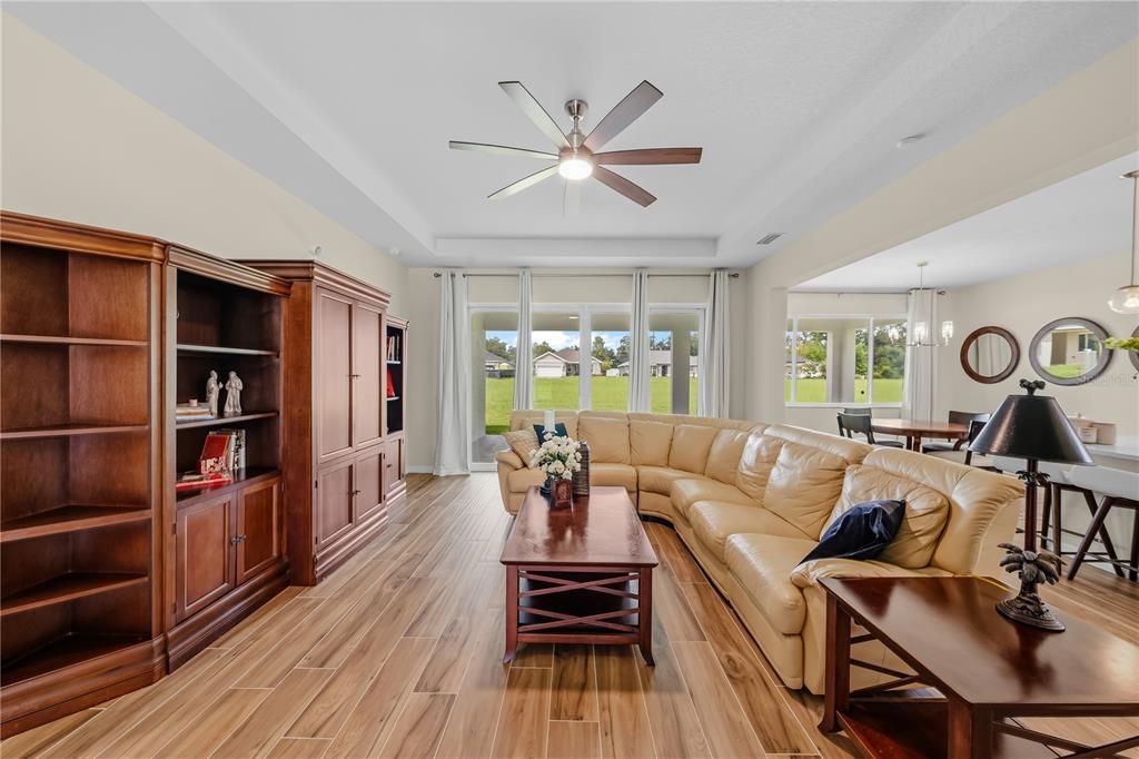 For Sale: $409,900 (3 beds, 2 baths, 2053 Square Feet)